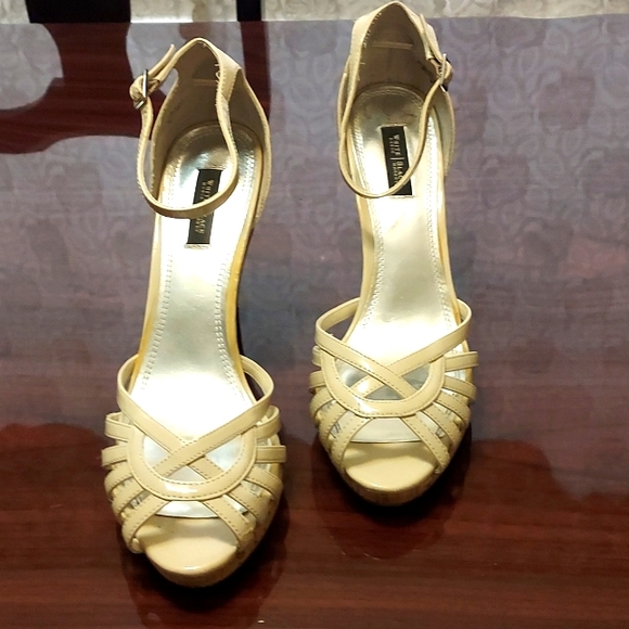White House Black Market Shoes - White house black market heels